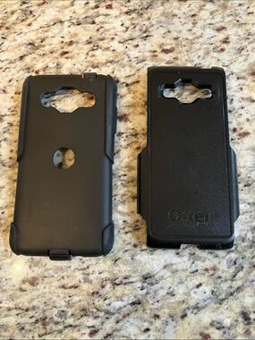 OtterBox Defender Case + Belt Clip Holster Black Rugged Phone Case Combo
